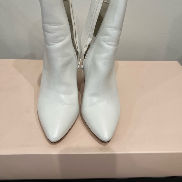Madden Girl  Ankle Boots size 8 in white - Picture 6 of 9